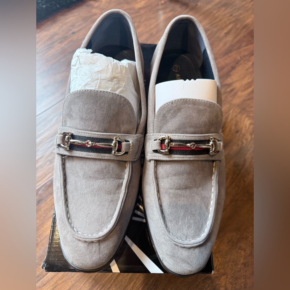 Elegant Gray Loafers with Metal Detail